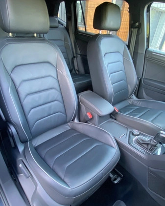 Volkswagen Tiguan cena 129900 przebieg: 77679, rok produkcji 2019 z Warszawa małe 631